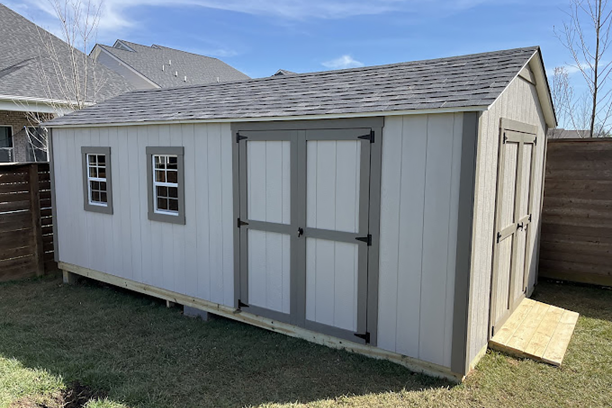 Custom shed with Hardie siding